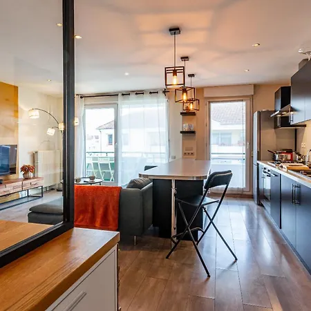 Le Twilight : Confort/Terrasse/ Parking Gratuit Apartamento *